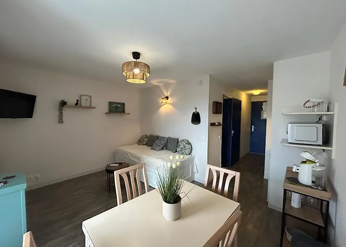 L Ecrin De Paille Parking Climatise T2 アパート バラルック・レ・バン